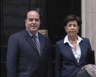 Theresa May se reúne con la madre del líder venezolano Leopoldo López