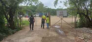 Miambiente sorprende a camión ingresando caliche cerca del Aeropuerto de Tocumen