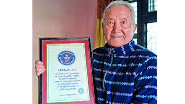 Subir el Everest con 85 años