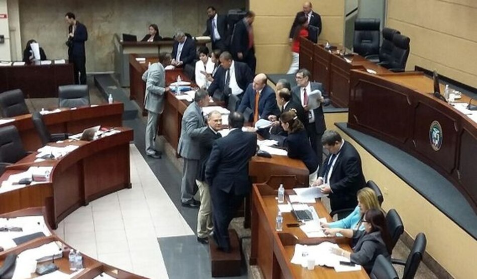 Pleno aprueba primero de los cinco bloques del proyecto de reformas electorales