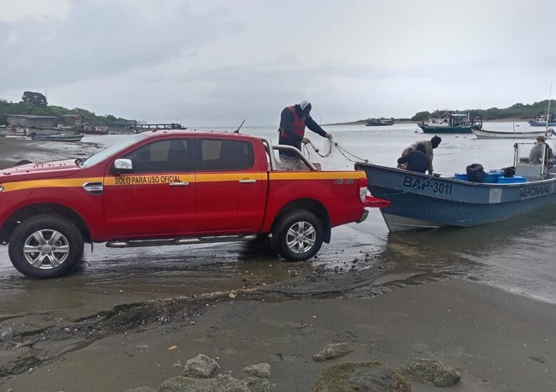 Redes de enmalle ilegales son incautadas durante operativo en el mar
