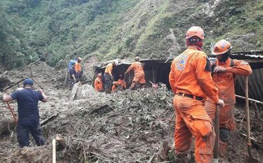 Mueren seis personas tras un deslizamiento de tierra en Cerro Colorado