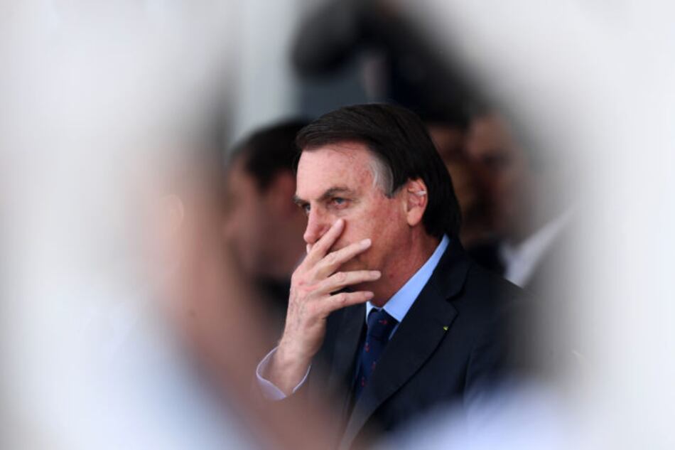 Veintiún científicos brasileños rechazan medallas por disputa con el presidente Bolsonaro