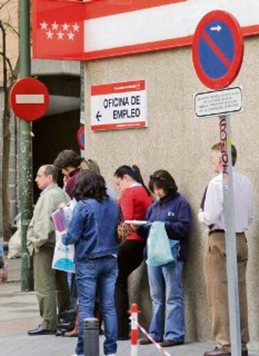 Proyectan caída del desempleo en España
