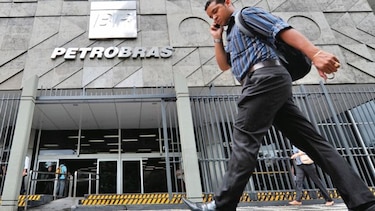 Brasil estima recaudar $800 millones en subasta de crudo