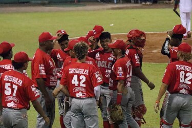 Coclé se coloca a un triunfo de coronarse en el béisbol juvenil