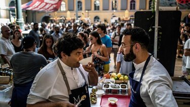 Chef argentino Mauro Colagreco, estrella de festival de comida callejera en Francia