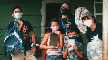 Ayuda y ‘sonrisas’ en medio de la cuarentena 
