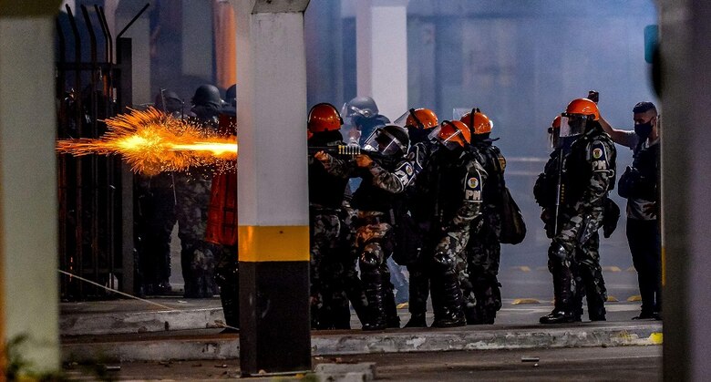 Protestas en Brasil tras muerte brutal de afrodescendiente en supermercado