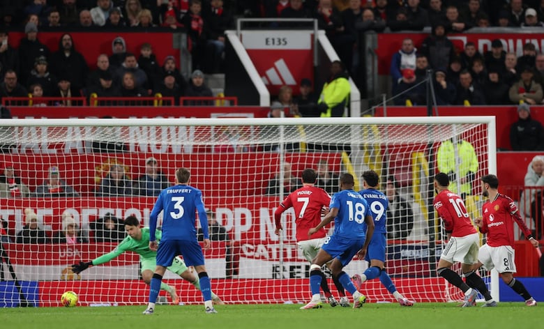 Old Trafford vibra con festival de goles de Manchester United y Bournemouth