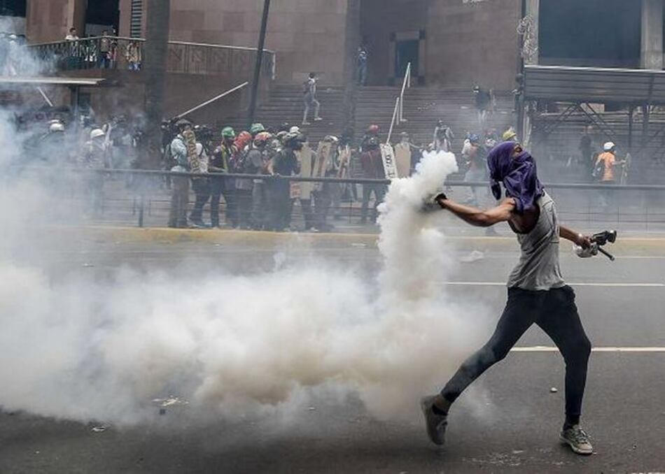 Unión Europea pide a Venezuela el fin de violencia contra manifestantes