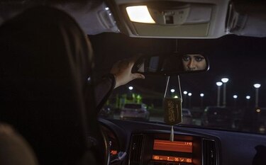 Por primera vez en Arabia Saudí: mujeres al volante