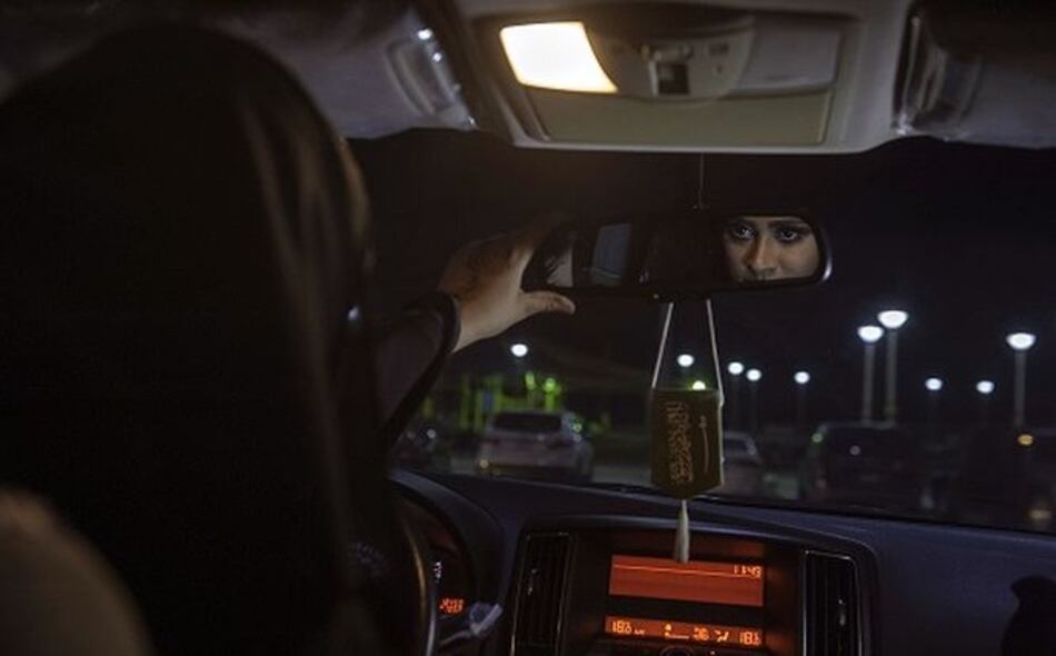 Por primera vez en Arabia Saudí: mujeres al volante
