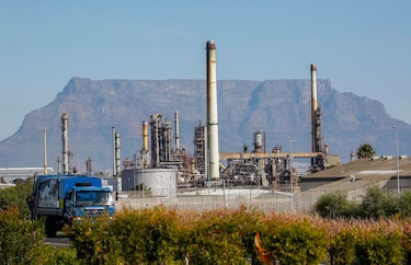 La OPEP+ decide aumentar su oferta de petróleo a partir de diciembre