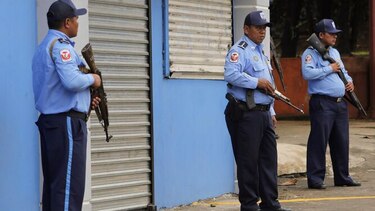 Nicaragüenses acatan parcialmente paro convocado por la oposición