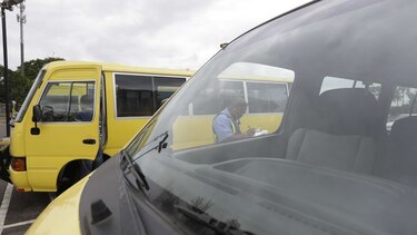 ATTT investiga caso de una menor que se lanzó desde transporte en movimiento