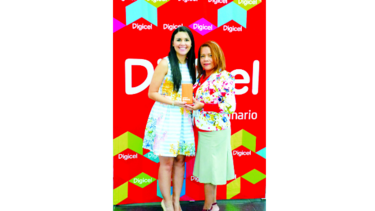 Digicel Panamá premia a estudiantes de la UTP