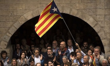 Presión internacional para que gobierno español dialogue con independentistas