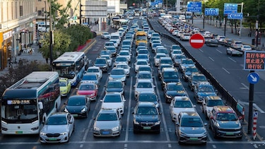 Cómo China ganó con sorprendente rapidez la carrera mundial por las baterías para vehículos eléctricos