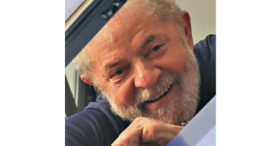 Pese a estar encarcelado, Lula encabeza las encuestas