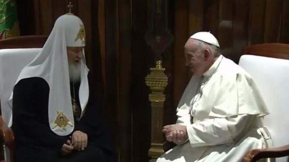 Papa y patriarca ruso inician reunión histórica en Cuba