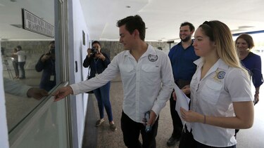 Opiniones encontradas por iniciativa anticorrupción