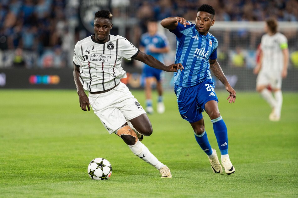 El panameño César Blackman debuta con el Slovan Bratislava en la Liga de Campeones