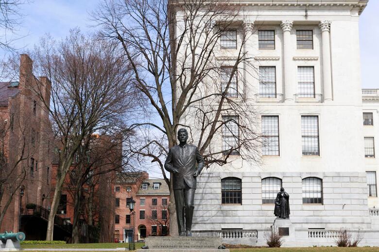 Estados Unidos desclasifica archivos inéditos sobre el asesinato de John F. Kennedy