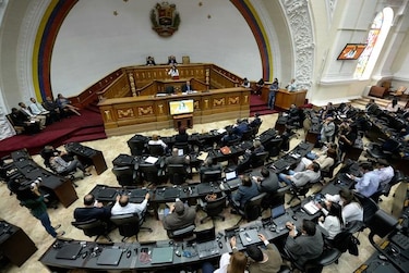Asamblea Nacional Constituyente asume competencias del Parlamento en Venezuela