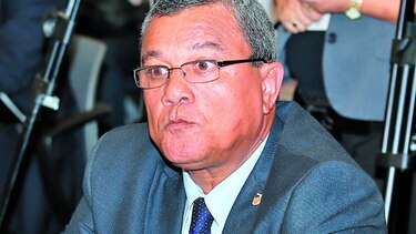 Cuestionan lentitud de fiscal en casos electorales