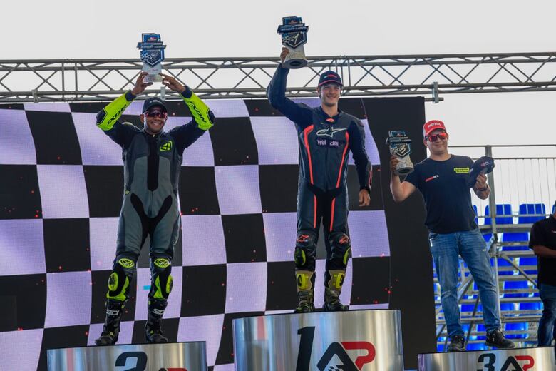 Explosión de adrenalina en el Autódromo Panamá con ‘Street Legal y Superbike’