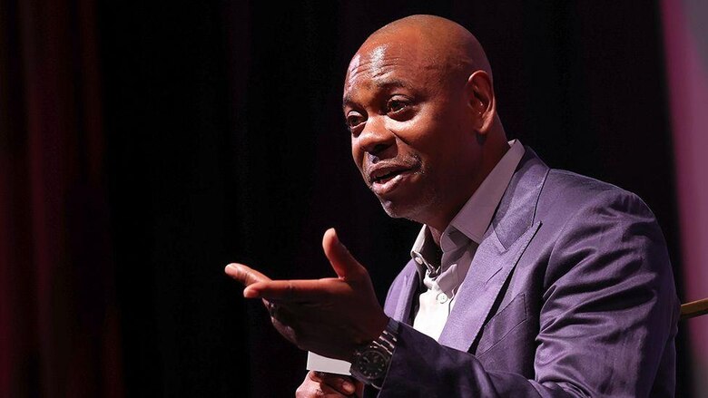 ‘No puedo creer que dijeran esas cosas en Arabia Saudita’: el festival de comedia que se celebra en uno de los países más conservadores del mundo