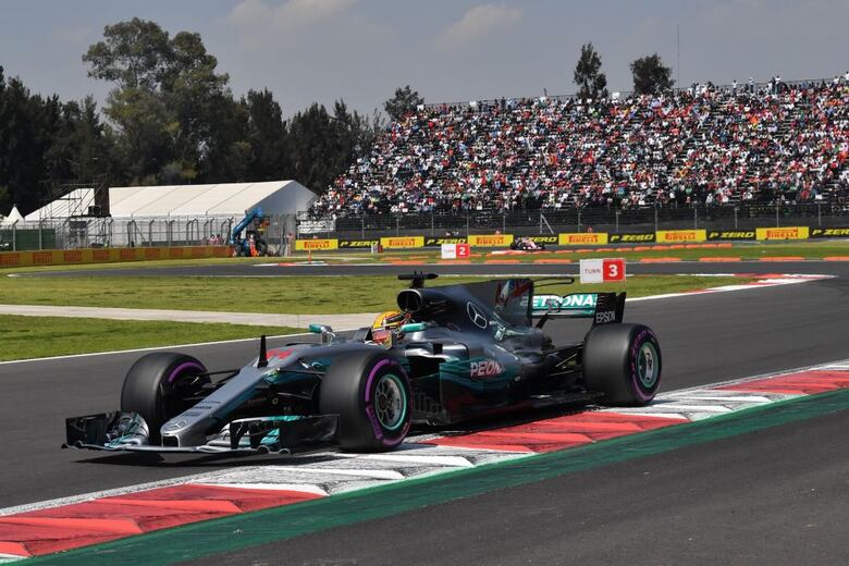 Vettel gana la 'pole' en México