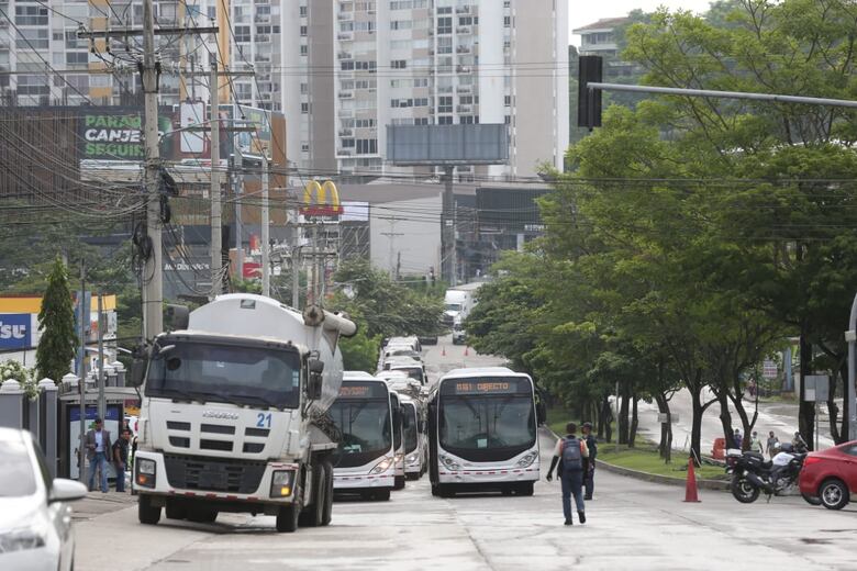 Un lunes marcado por los cierres y protestas