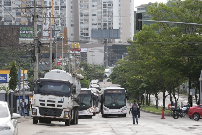 Un lunes marcado por los cierres y protestas