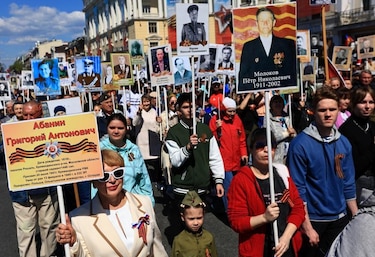 Putin justifica la guerra en Ucrania durante un reducido desfile del Día de la Victoria