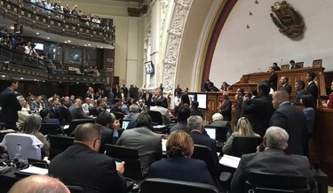 Oposición venezolana aprueba ley de gobierno de transición