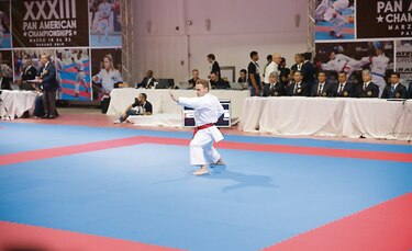 Cención entrena y no olvida a su gente