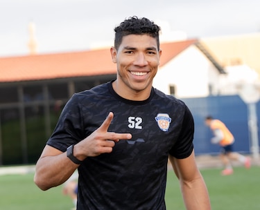 Orlando Mosquera es el mejor portero del mes en Arabia Saudita