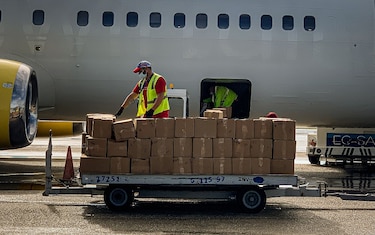 Oenegé de Estados Unidos y cubanos en el exterior mandan alimentos a la isla ante escasez de alimentos