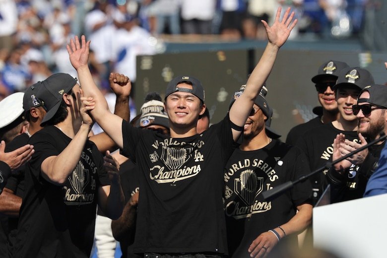 Dodgers celebran histórico bicampeonato con desfile y fiesta en el Dodger Stadium