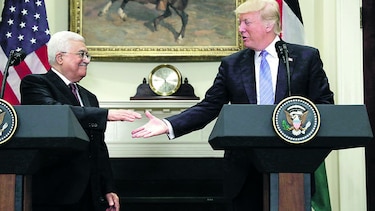 Trump recibe a Abbas en EU