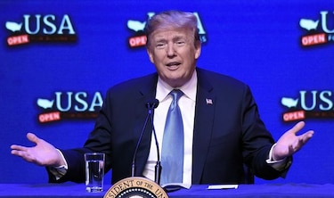 Presidente Trump defiende duras políticas migratorias