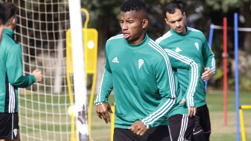 Fidel Escobar, baja por dos semanas más por lesión