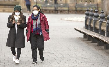Mascarillas y guantes, una medida contraproducente contra el Covid-19