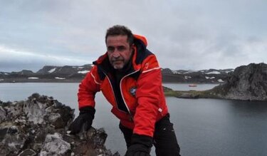 Muere un capitán de fragata español al caer en aguas de la Antártida
