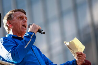 Bolsonaro rechaza la petición de condena de la Fiscalía y niega planear huir de Brasil