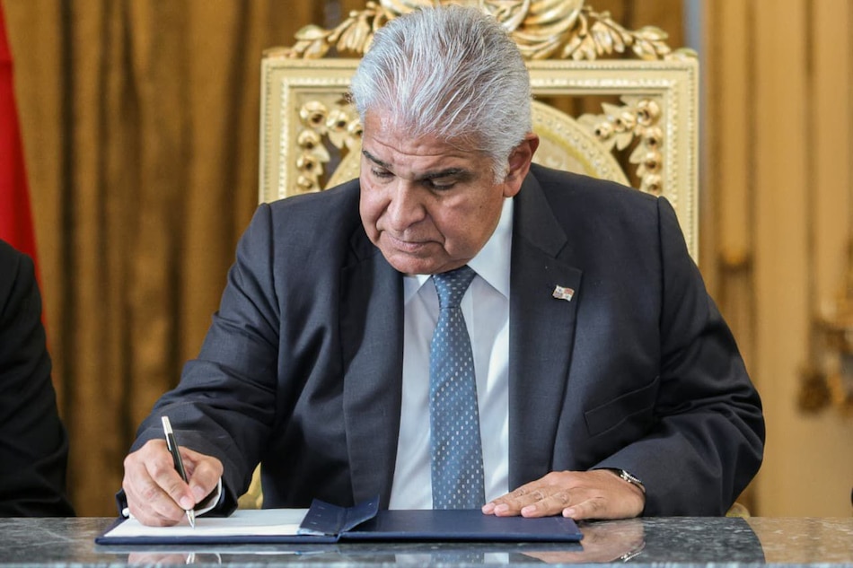 Mulino sanciona ley para acuñar monedas conmemorativas hasta 2029