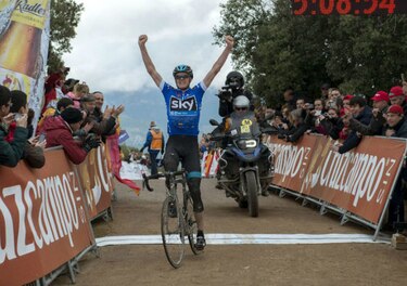 Froome se adjudica su primer duelo de la temporada con Alberto Contador