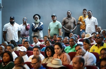 Comisión de Comercio declara receso en debate sobre contrato minero; la sesión se reanuda este martes